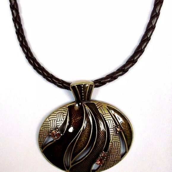 Lia Sophia "Intrigue"  Pendant Necklace & Earrings Set,  NWT - Picture 3 of 7